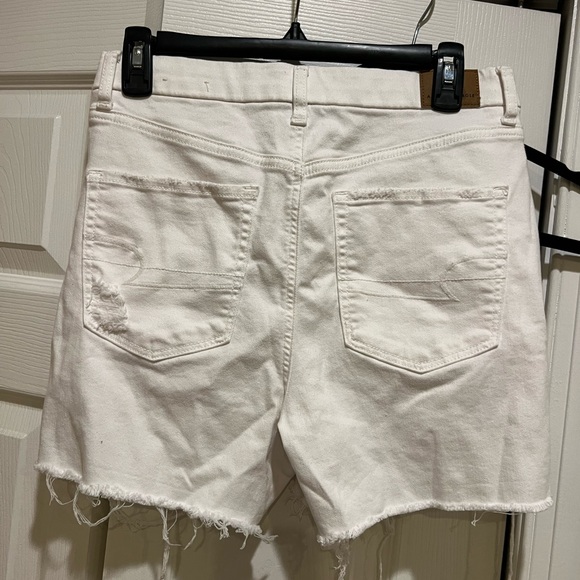 AE White Ripped Curvy Hi Rise Shortie - Picture 2 of 5